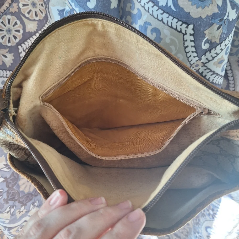 Vintage Gucci Accessory Collection Sherry Crossbody - Picture 11 of 16